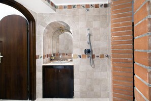 Apartment, Terrace, City View | Bathroom | Shower, free toiletries, hair dryer, bidet - YourHome - Alcova Apartment Positano (Positano)
