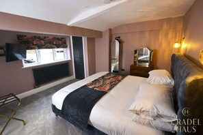 2 bedrooms, iron/ironing board, travel crib, WiFi