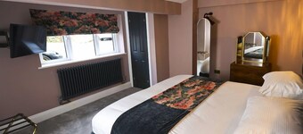 Blissful 2-Bed Apartment | Pet & Family Friendly