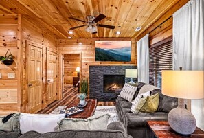 Smart TV, fireplace