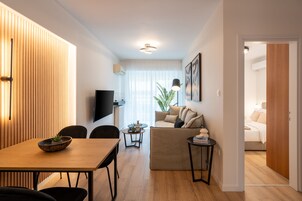 Design Διαμέρισμα | Περιοχή καθιστικού | Τηλεόραση Smart 47 ιντσών με καλωδιακά κανάλια