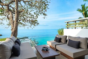 Property grounds - Beachfront 5BR Sunset Villa w/ Staff & Saltwater Infinity Pool (Koh Samui)