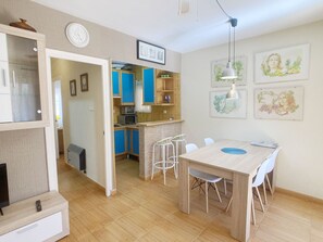 Dining - Groundfloor with terrace in Plaza Bohemia (La Manga del Mar Menor)