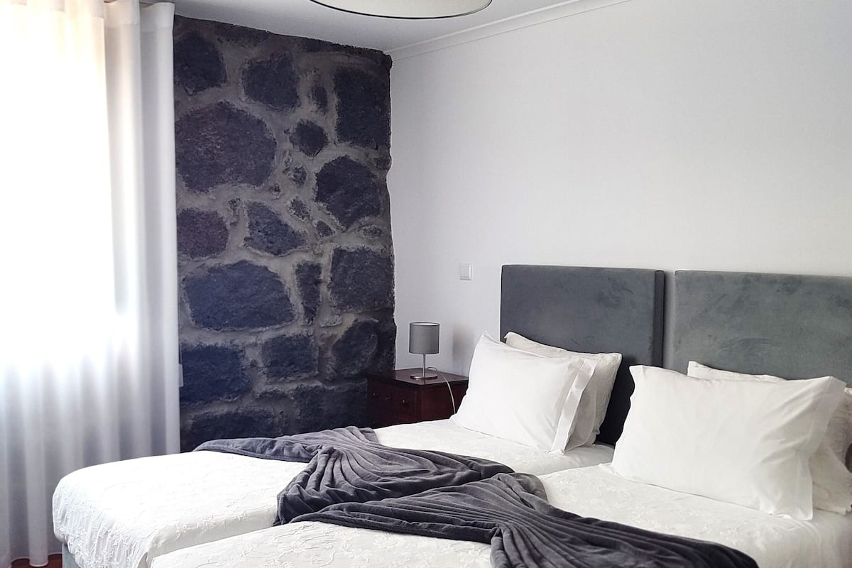 1 bedroom, individually decorated, individually furnished