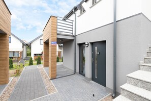 Front of property - Coast Apartment With Terrace by Renters (Wladyslawowo)