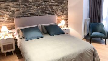 Familienapartment | 1 Schlafzimmer, hochwertige Bettwaren, individuell dekoriert