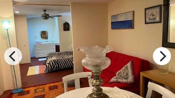 2 bedrooms, desk, iron/ironing board, free WiFi