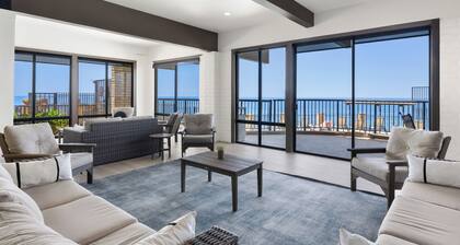 Sea Den - Cozy Coastal Condo Near Beach, Restaurants, Pool, Fun