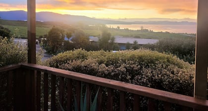 Pohara's Kauri Lodge - Coastal Views in Golden Bay