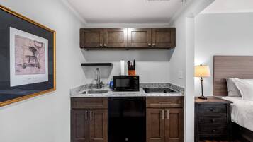 Fridge, microwave, stovetop, coffee/tea maker