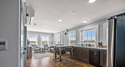 Discover Conway Trendy Downtown Loft