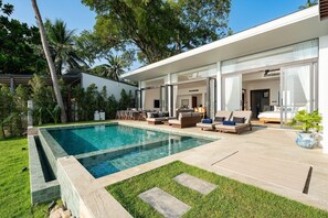 Pool - Beachfront 4BR Sunset Villa w/ Staff & Saltwater Infinity Pool (Koh Samui)