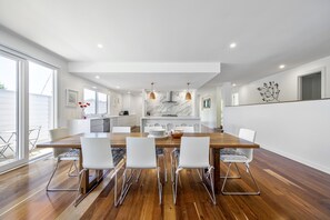 Dining - Poolside Sorrento Style (Sorrento)