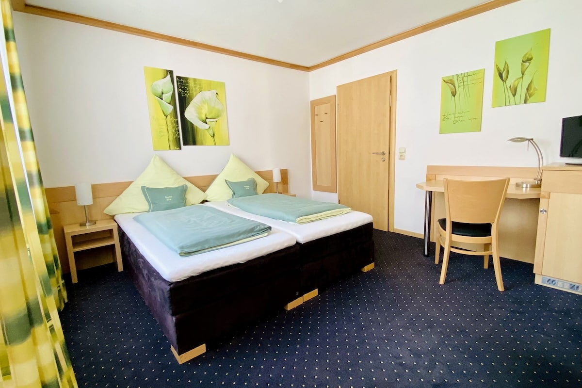 2 slaapkamers, een bureau, een laptopwerkplek, gratis wifi