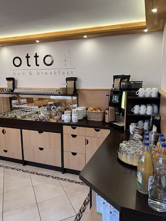 Desayuno buffet diario (EUR 12.80 por persona)