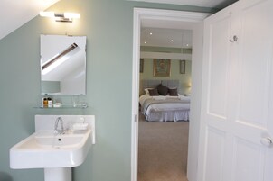 高级双人房 | 办公桌、熨斗/熨板、免费 WiFi