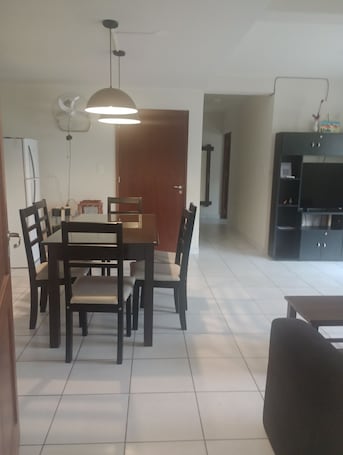 Dining. Apartamento Adaptado y Amplio en Planta Baja