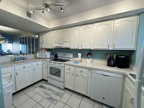 Condo, 2 Bedrooms | Private kitchen | Fridge, oven, stovetop, coffee/tea maker - 217 El Matador 2 Bedroom Condo by RedAwning (Fort Walton Beach)