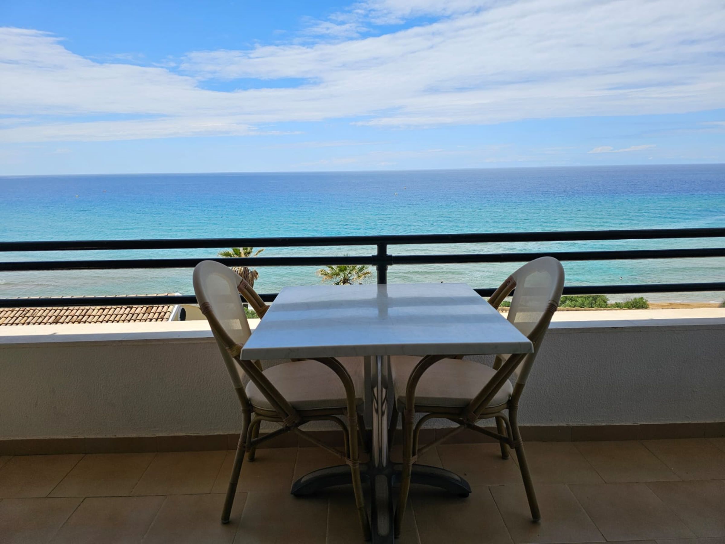 Apartamento, 1 habitación, fumadores, balcón | Restaurante al aire libre