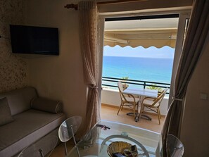 Appartement, 1 chambre, fumeur, balcon | Coin séjour
