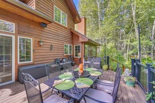 Beautiful Hailey Home: Walk to Big Wood River!