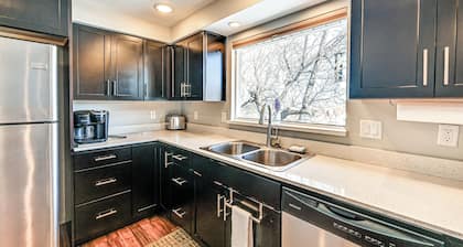 Flagstaff Home w/ Grill: 3 Mi to Historic Downtown