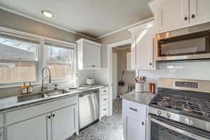 House (3 Bedrooms) | Interior