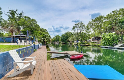 Waterfront Weeki Wachee Home w/ Fire Pit!