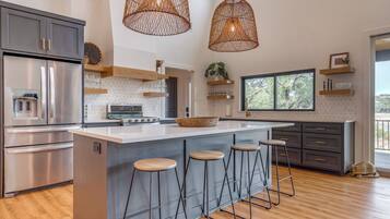 Rumah (4 Bedrooms) | Bagian depan properti