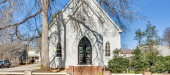 Newry Retreat in Converted Church w/ Shared Patio!