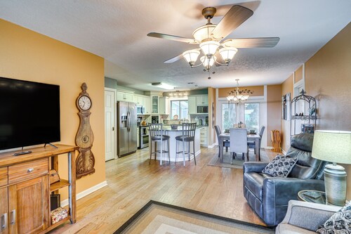 Auburndale Vacation Rental w/ Yard & Lake Views