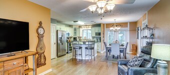 Auburndale Vacation Rental w/ Yard & Lake Views