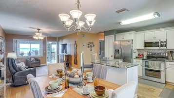 House (3 Bedrooms) | Front of property
