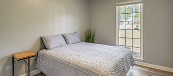 5 Mi to Fort Moore: Quiet Columbus Home w/ Yard