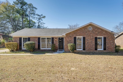 5 Mi to Fort Moore: Quiet Columbus Home w/ Yard