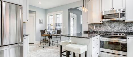 House (2 Bedrooms) | Interior