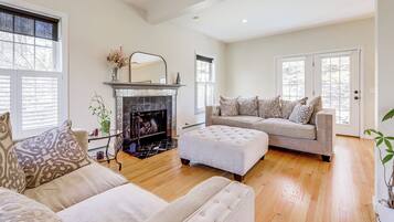 House (3 Bedrooms) | Front of property