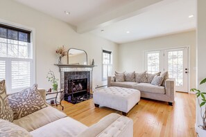 House (3 Bedrooms) | Front of property