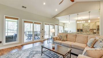 Rumah (5 Bedrooms) | Interior