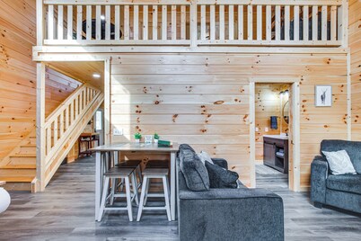 Modern Salineville Cabin on 13 Acres w/ Fire Pit!