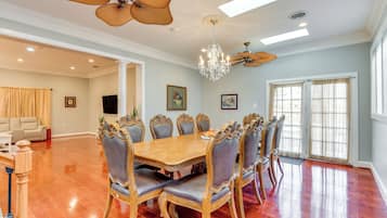 Rumah (5 Bedrooms) | Interior