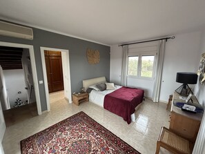 5 camere, ferro/asse da stiro, Wi-Fi, lenzuola