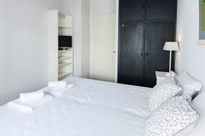 Apartment | 3 bedrooms, iron/ironing board, free WiFi