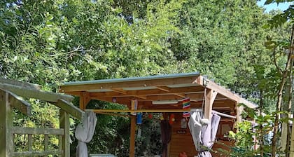 Maison en bois en campagne, proche de l'Océan Atlantique et du Golfe du Morbihan
