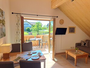 TV, foosball, table tennis, books - Ferienwohnung Roche Hof in Pähl - Gemütlich, Ländlich und mit Liebe zum Detail (Pähl)