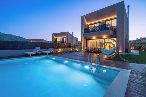 Front of property – evening/night