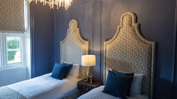 Camera familiare | 1 camera, biancheria da letto di alta qualità, una scrivania