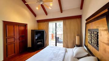 Villa | 3 bedrooms, iron/ironing board, free WiFi, bed sheets