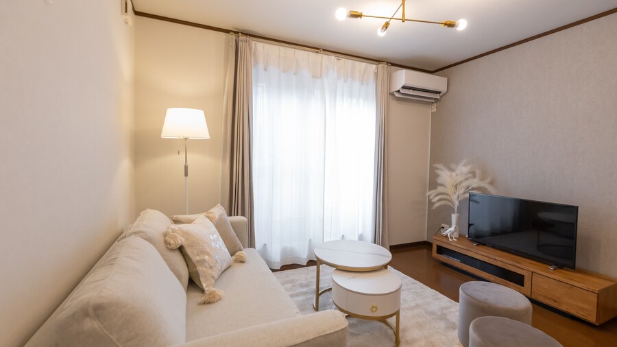 Ten-Cha House - Self-Check In Only