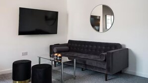 Unclassified image, 3 of 26, button - 2 Bedroom Heron Apt Leamington Spa (Royal Leamington Spa)